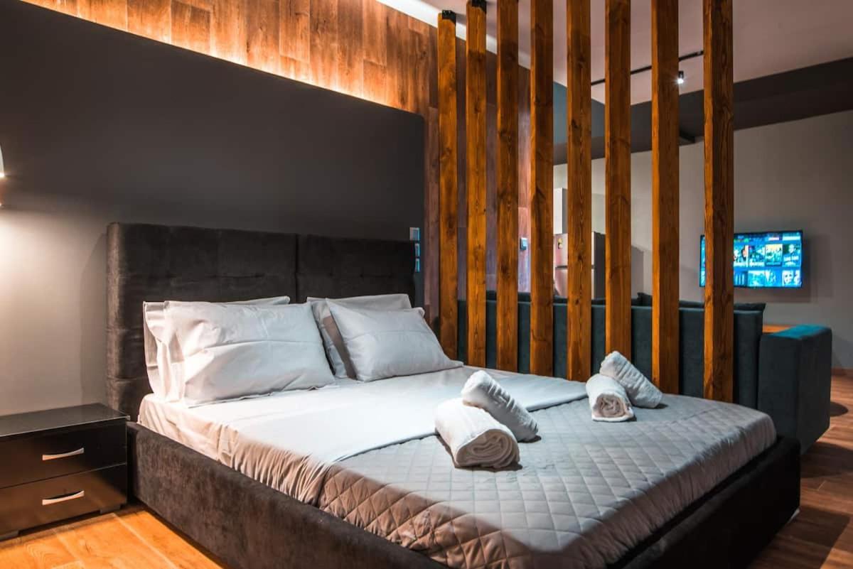 NOHO Boutique , premium living Dikeou 8 - 2