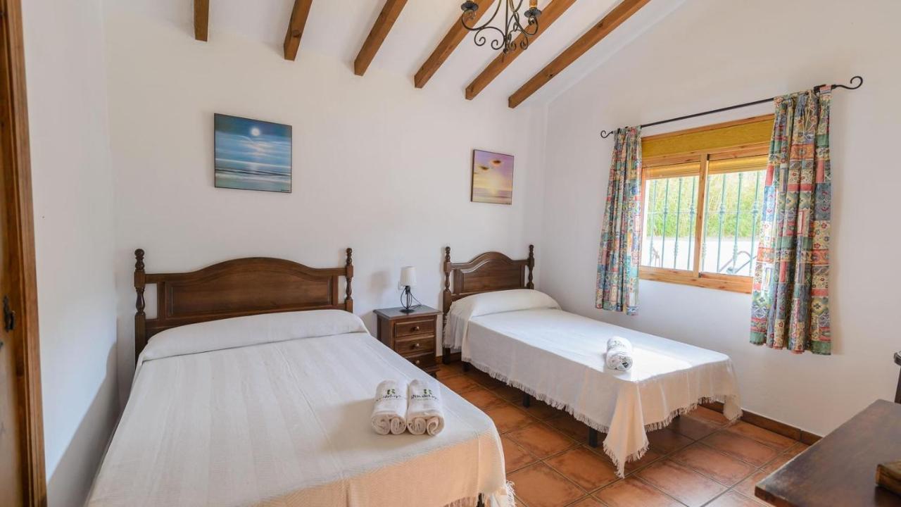 Chalet Los Almendrales Sayalonga by Ruralidays, Sayalonga ...