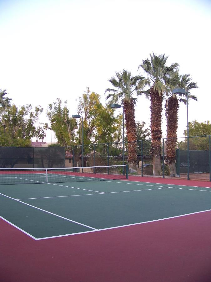 Tennis court: The Oasis Resort