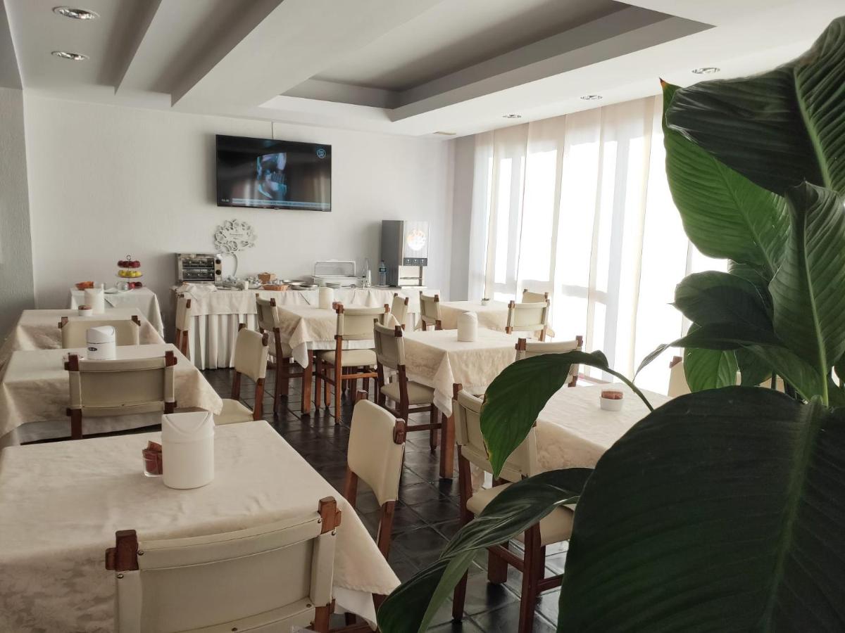 Hotel Galant photo