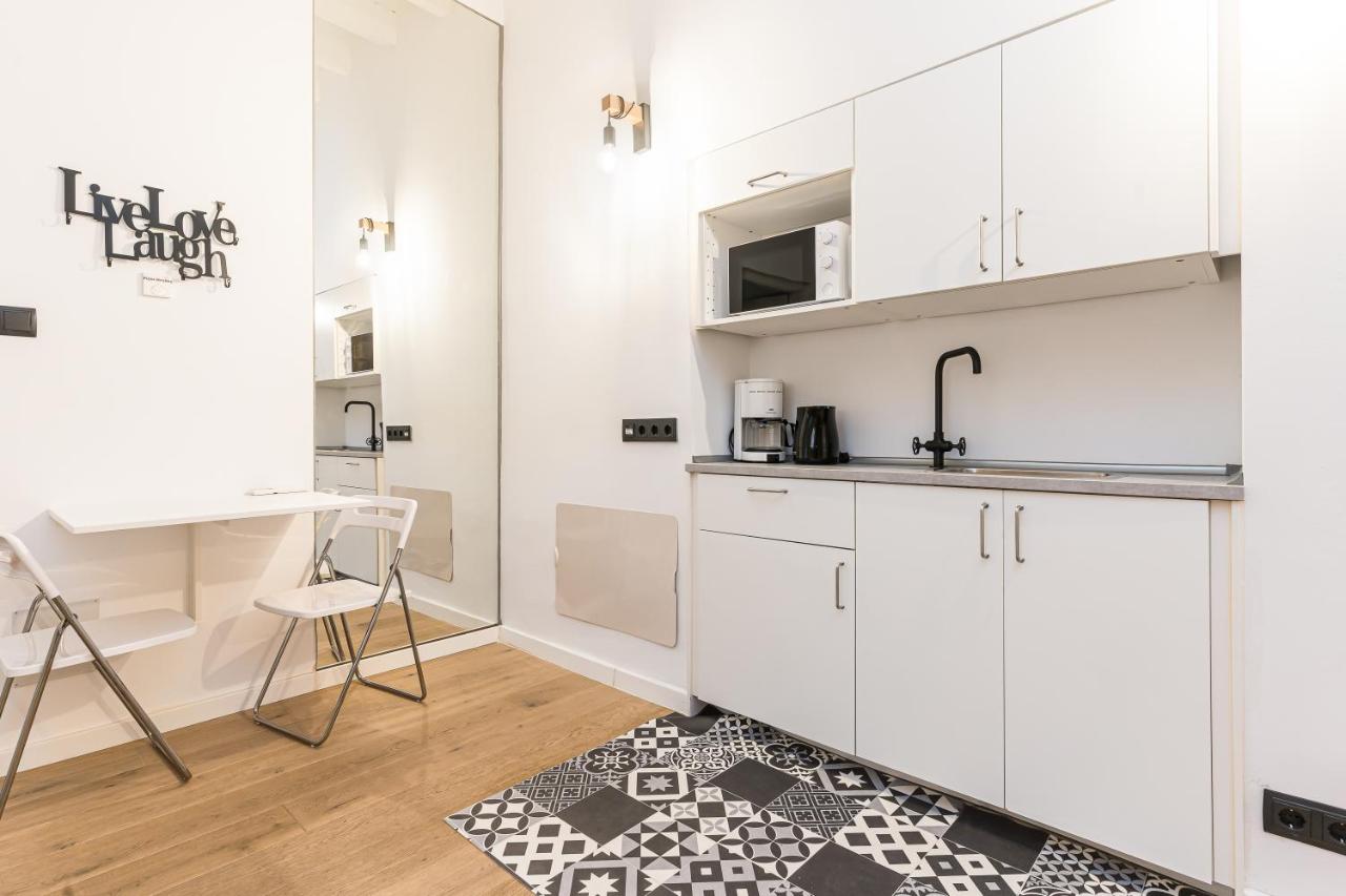Designer Gem with terrace in prime location - 5