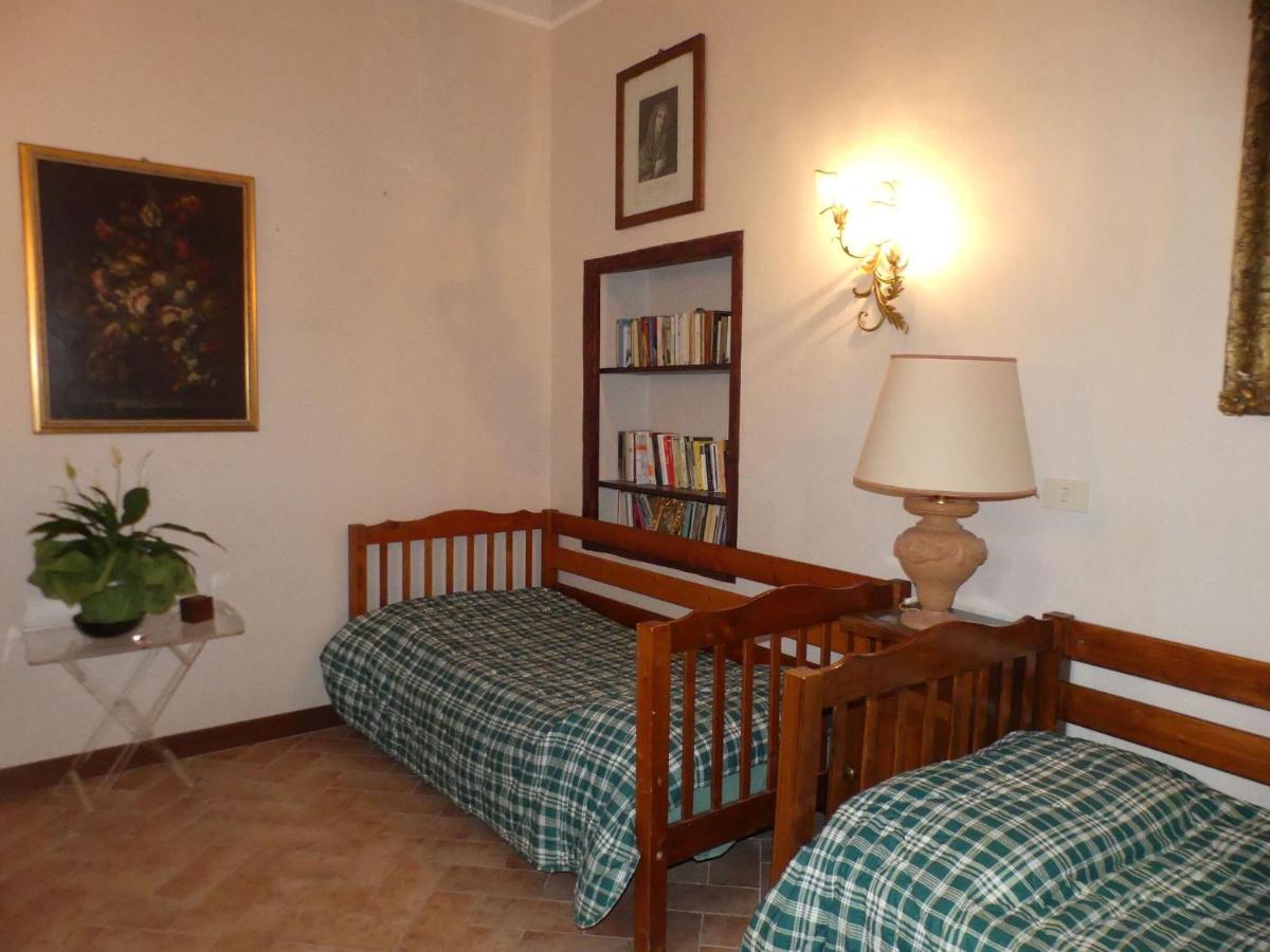 Graceful Apartment in Treia with Garden photo