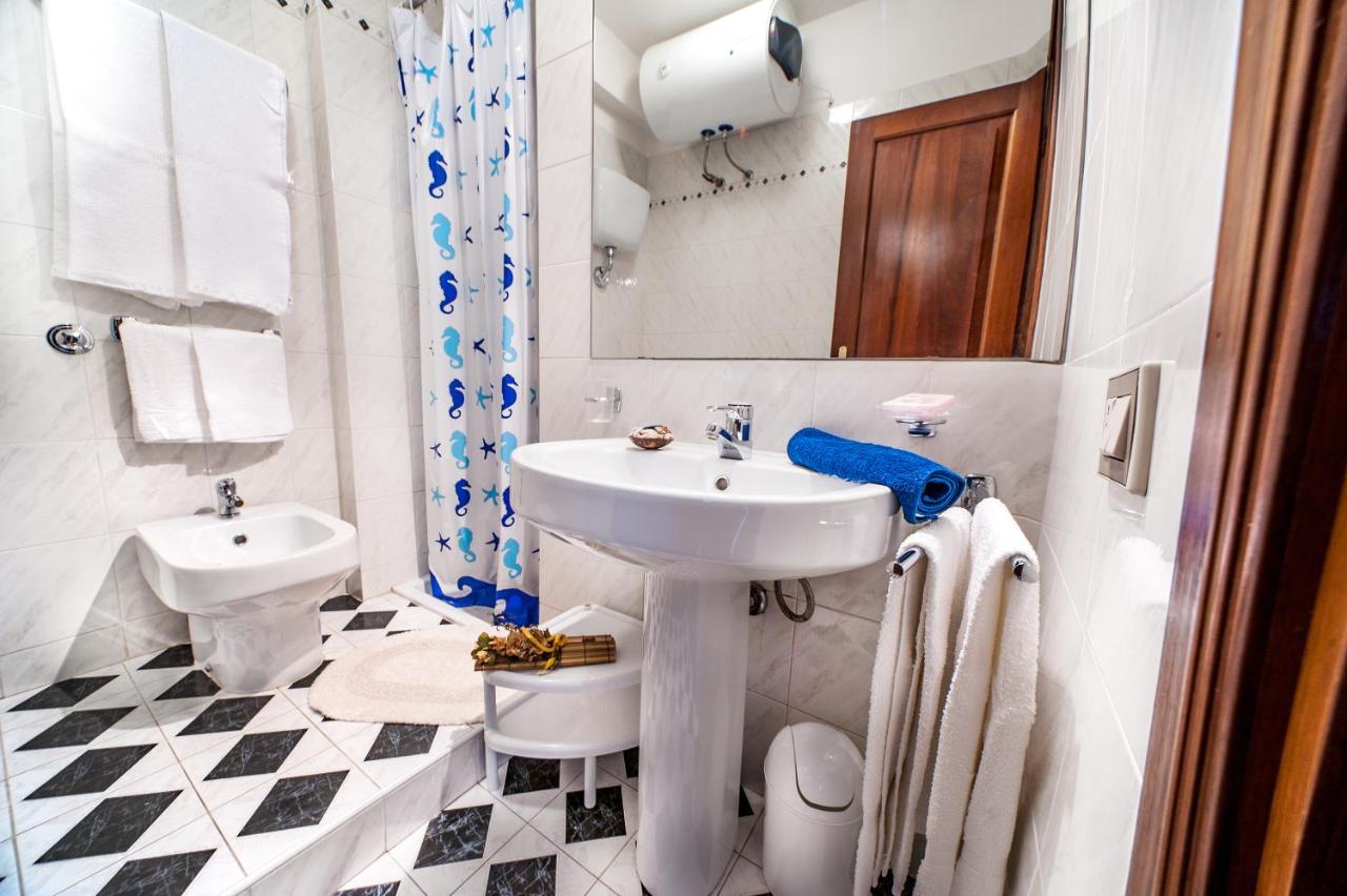 B & B Brisa del Mar - 4