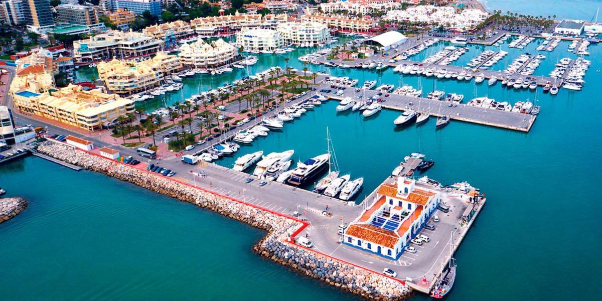 APARTAMENTO VACACIONAL BENALMADENA PUERTO MARINA DENTRO DE LA ...