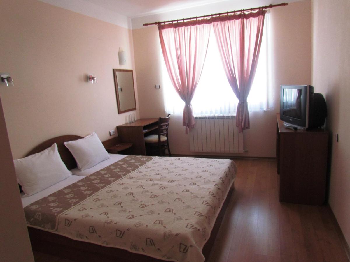 Семеен Хотел Борика, Равногор – Обновени цени 2023