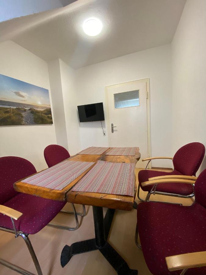 Othman Appartements Groß Buchholzer Straße 16a