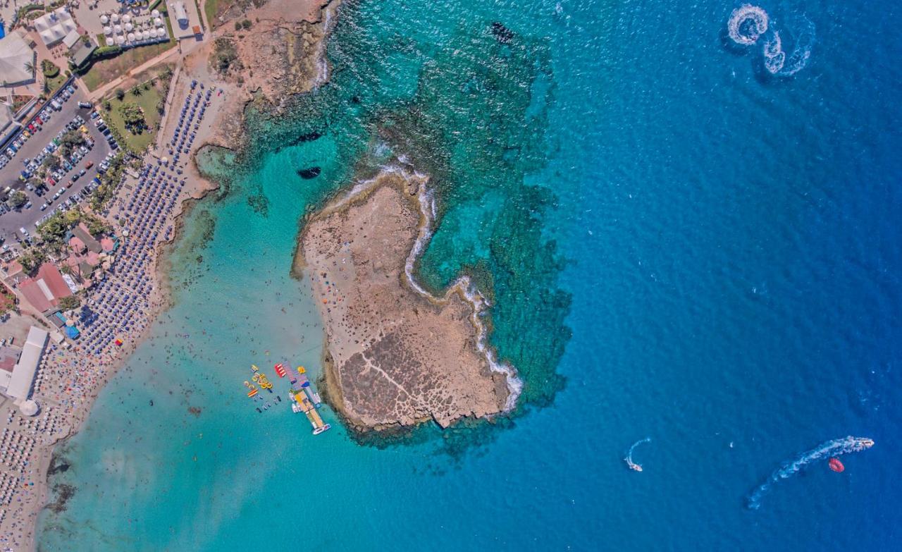 Chrysomare Beach Hotel & Resort photo