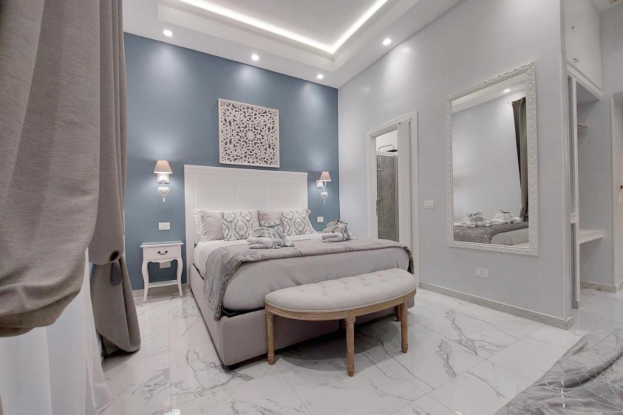 Roman Holiday Colosseo - 3