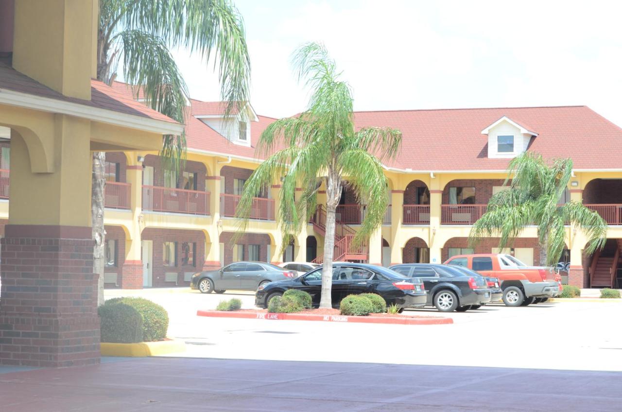 Sterling Inn & Suites — photo 8