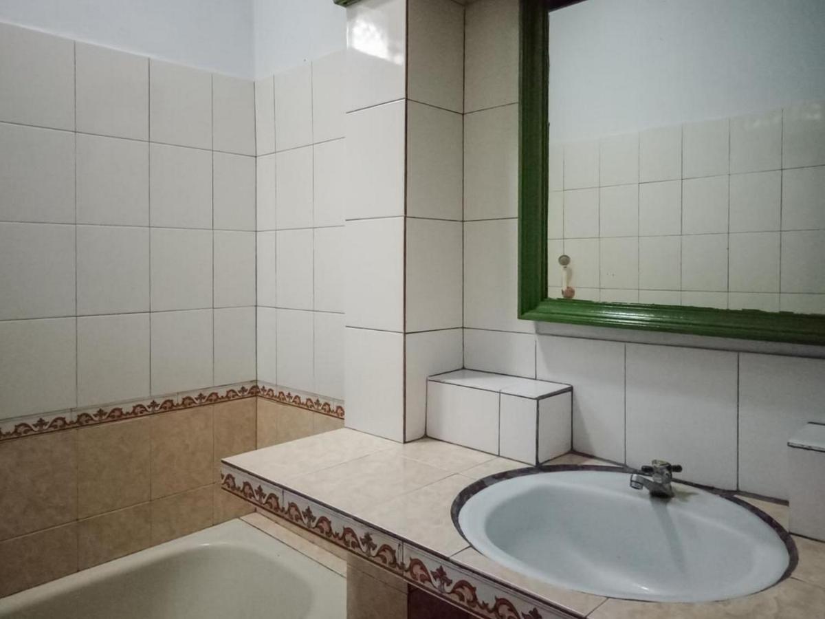 DATON HOUSE near Bali Zoo Ubud Mitra RedDoorz - 3