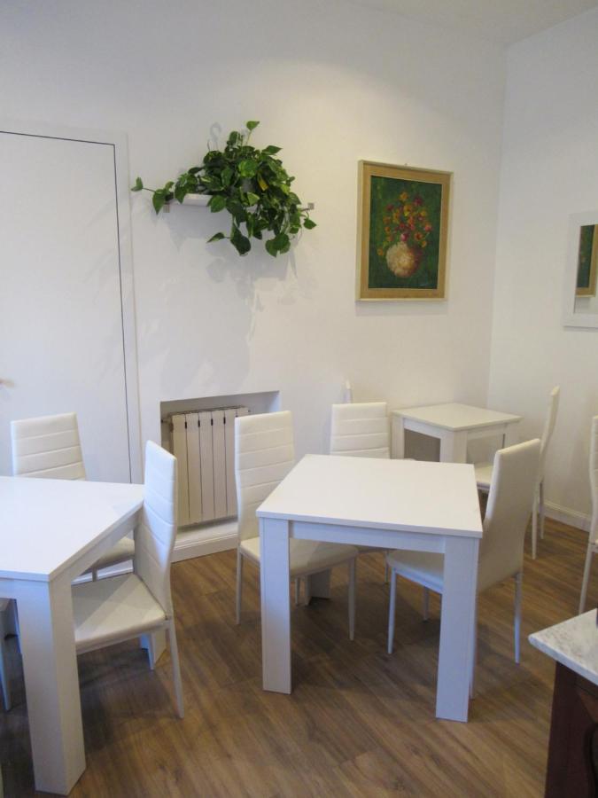 IMPERIAL FORUM RELAIS - 4