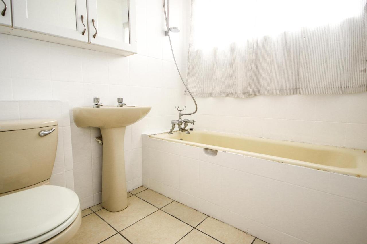 Holiday Home in Sea Point, Fresnaye - 3