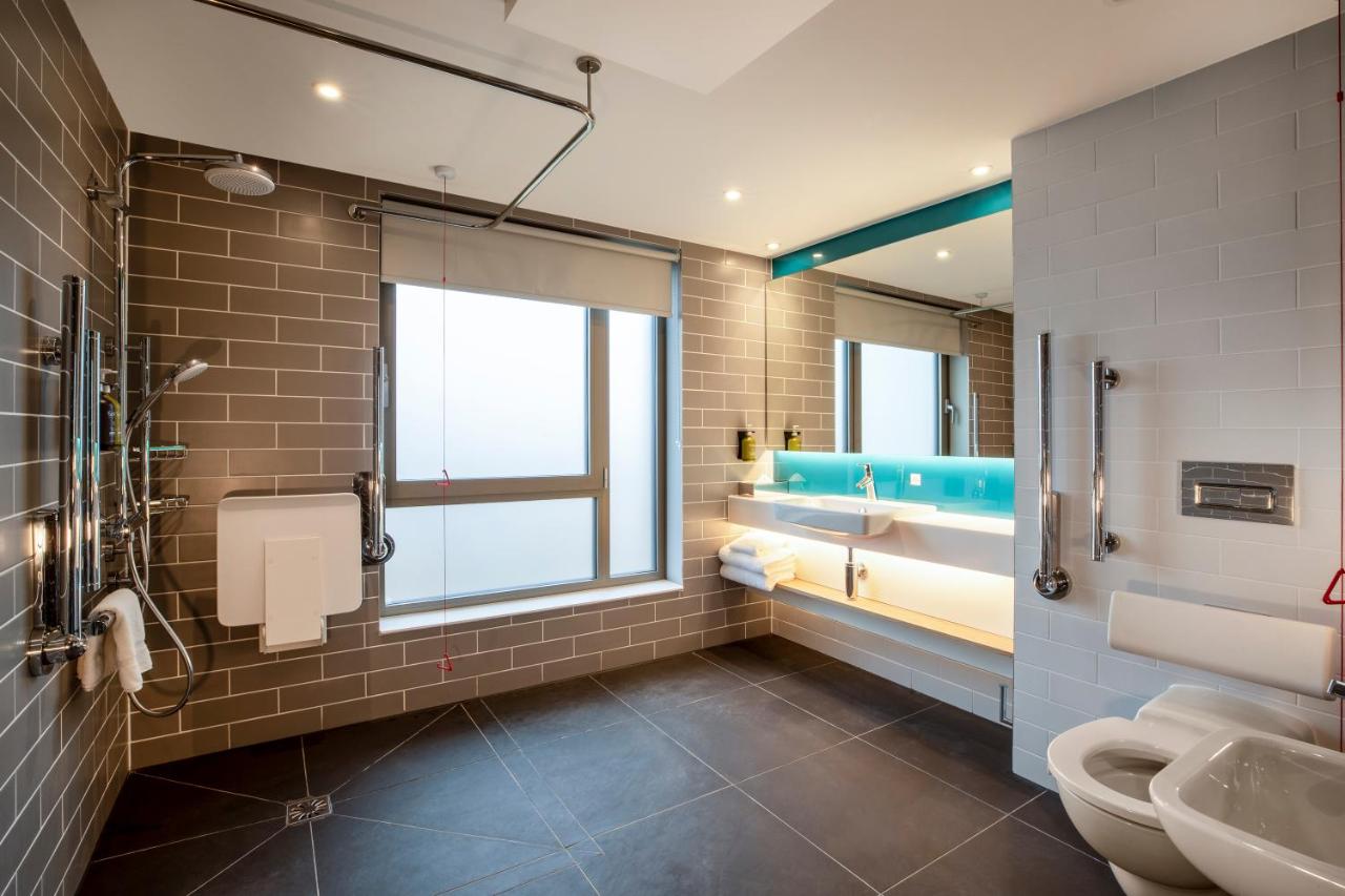 Holiday Inn Express Cambridge West - Cambourne by IHG - 4