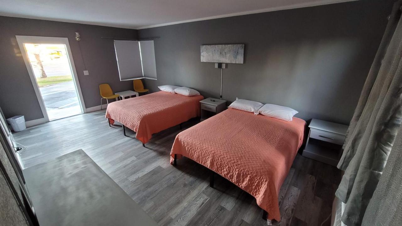 Relax Inn-Fort Pierce — photo 13