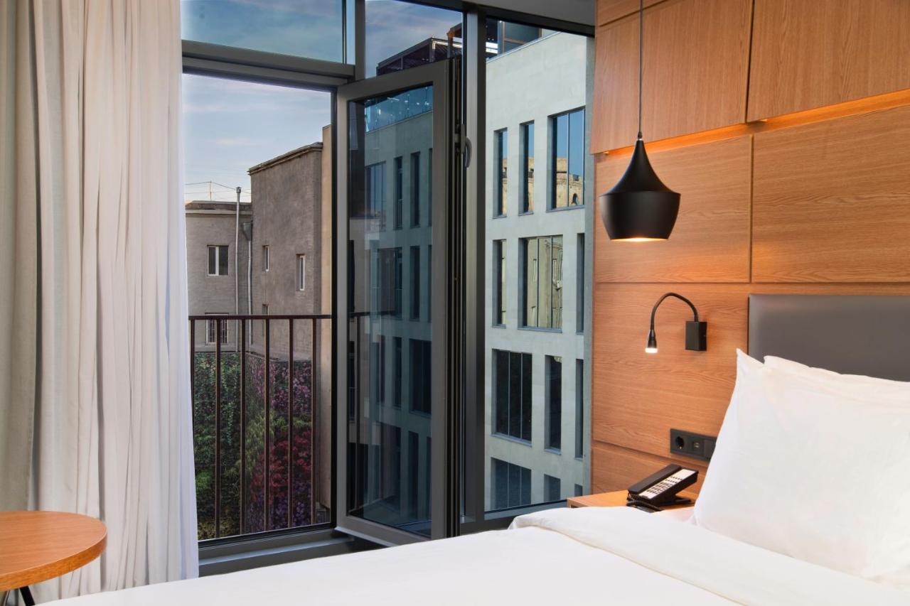 Holiday Inn Yerevan - Republic Square, an IHG Hotel photo