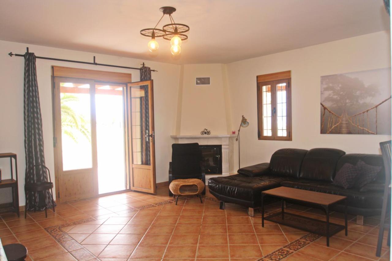 Villa Flo - very large, cheerful villa with private pool and ...