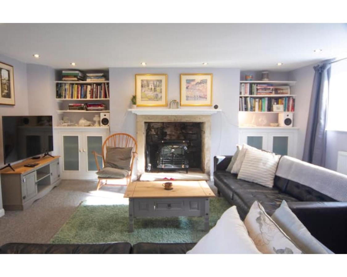 Hatfield Cottage - 5