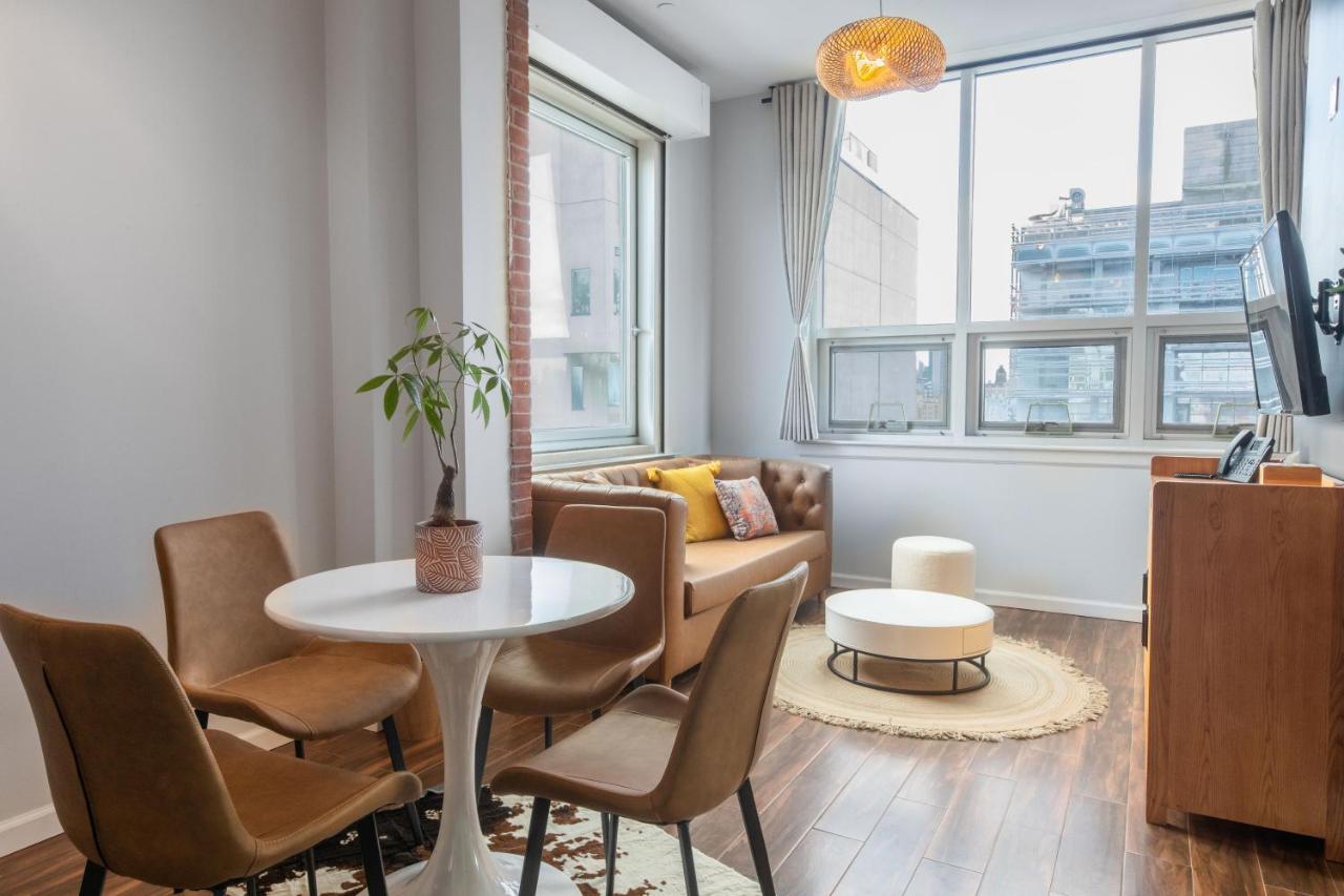 The Modernist Hotel - 3