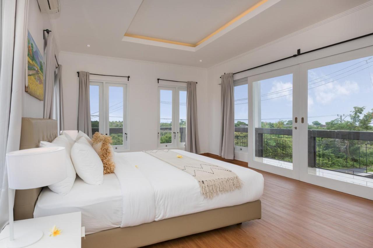 Villa Haka Jimbaran by Nagisa Bali - 4