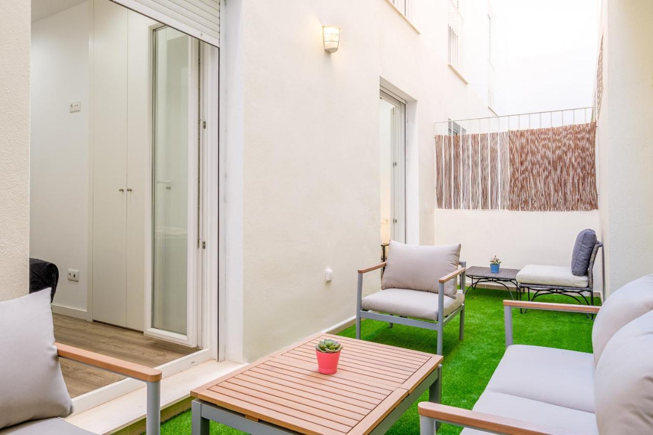 BRAND NEW apartment with private open-air space, Valencia ...