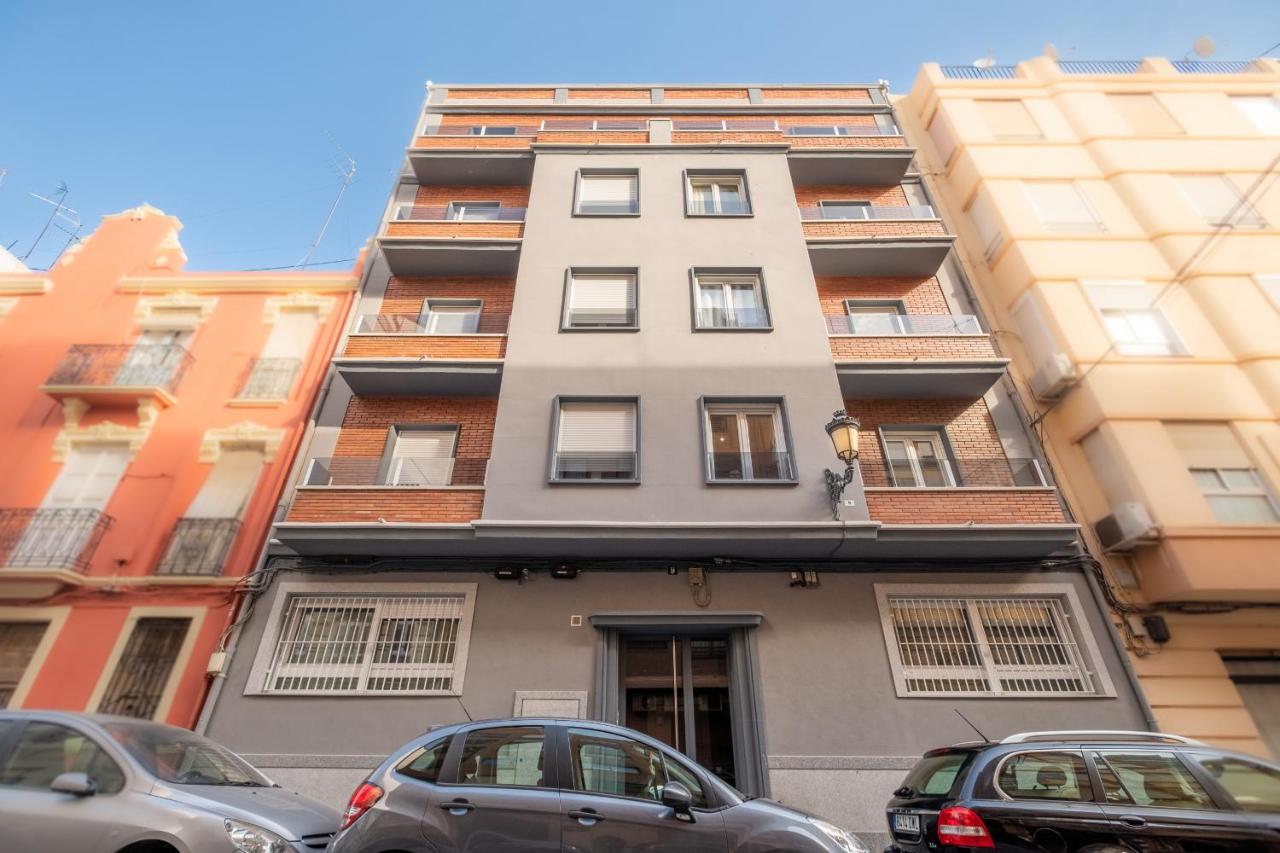 BRAND NEW apartment with private open-air space, Valencia ...