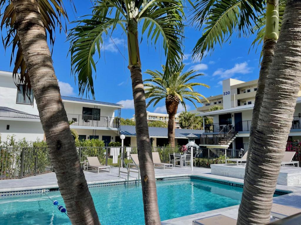 Tropic Isle Beach Resort — photo 10