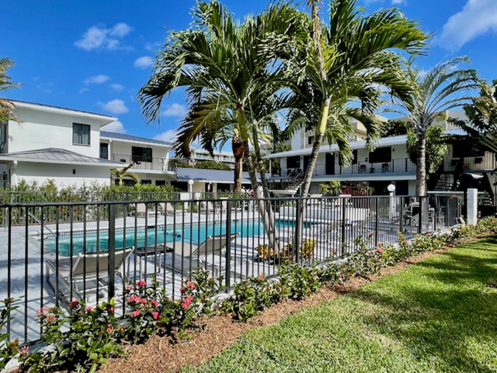Tropic Isle Beach Resort — photo 9