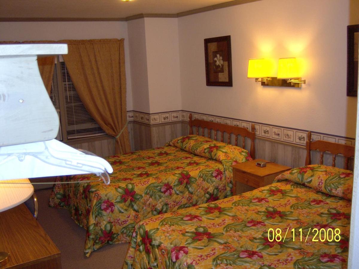 Travelers Inn — photo 19