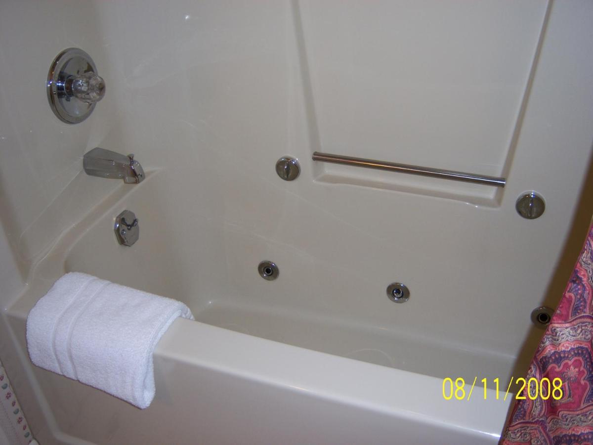 Travelers Inn — photo 11