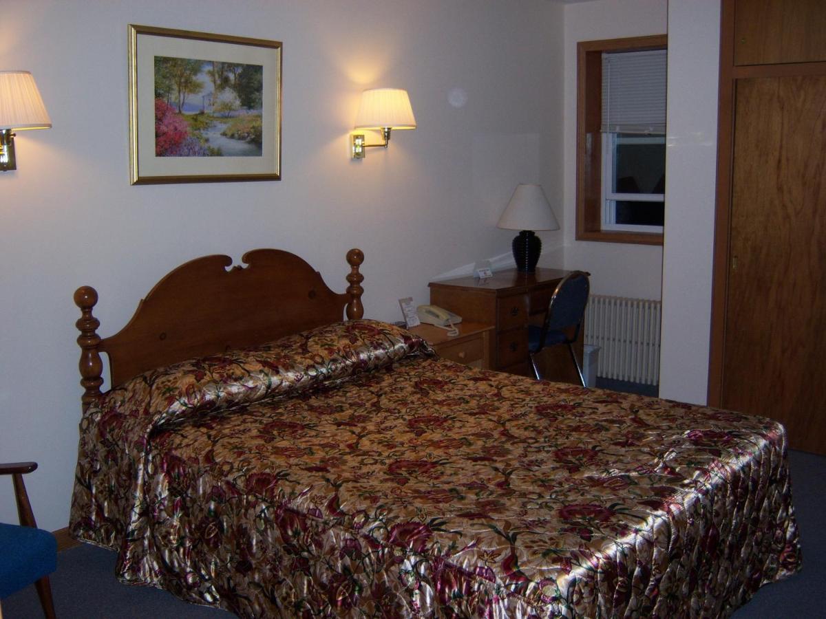 Travelers Inn — photo 21