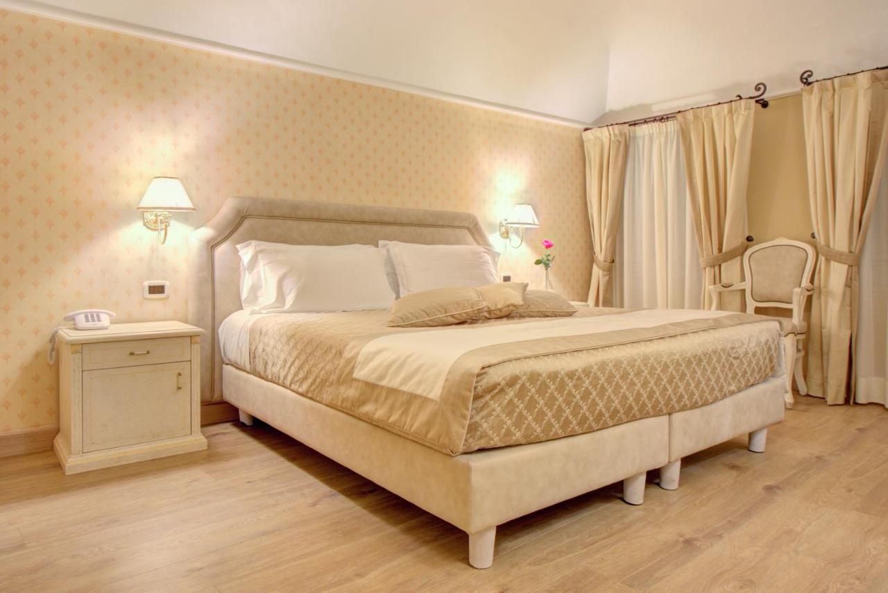 Hotel La Locanda photo
