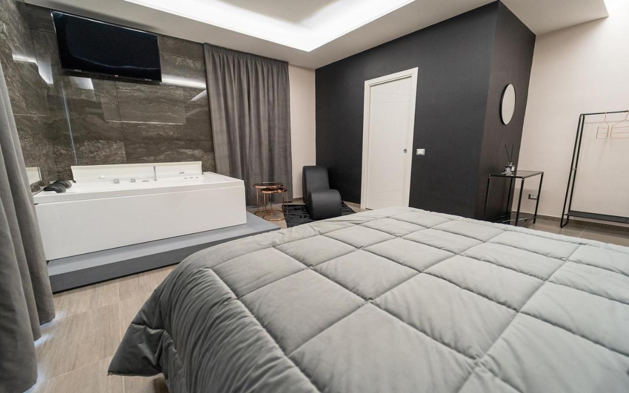Intimity Luxury Rooms photo