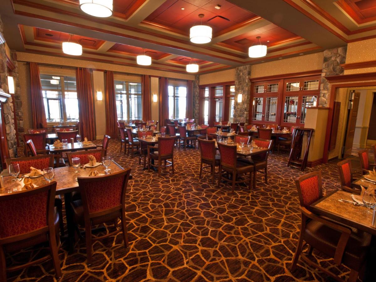 1000 Islands Harbor Hotel — photo 19