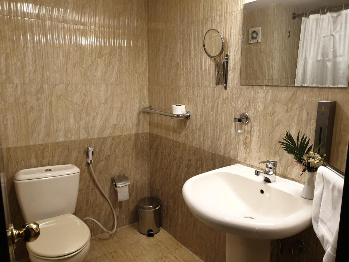 Palm Beach Hotel - 3