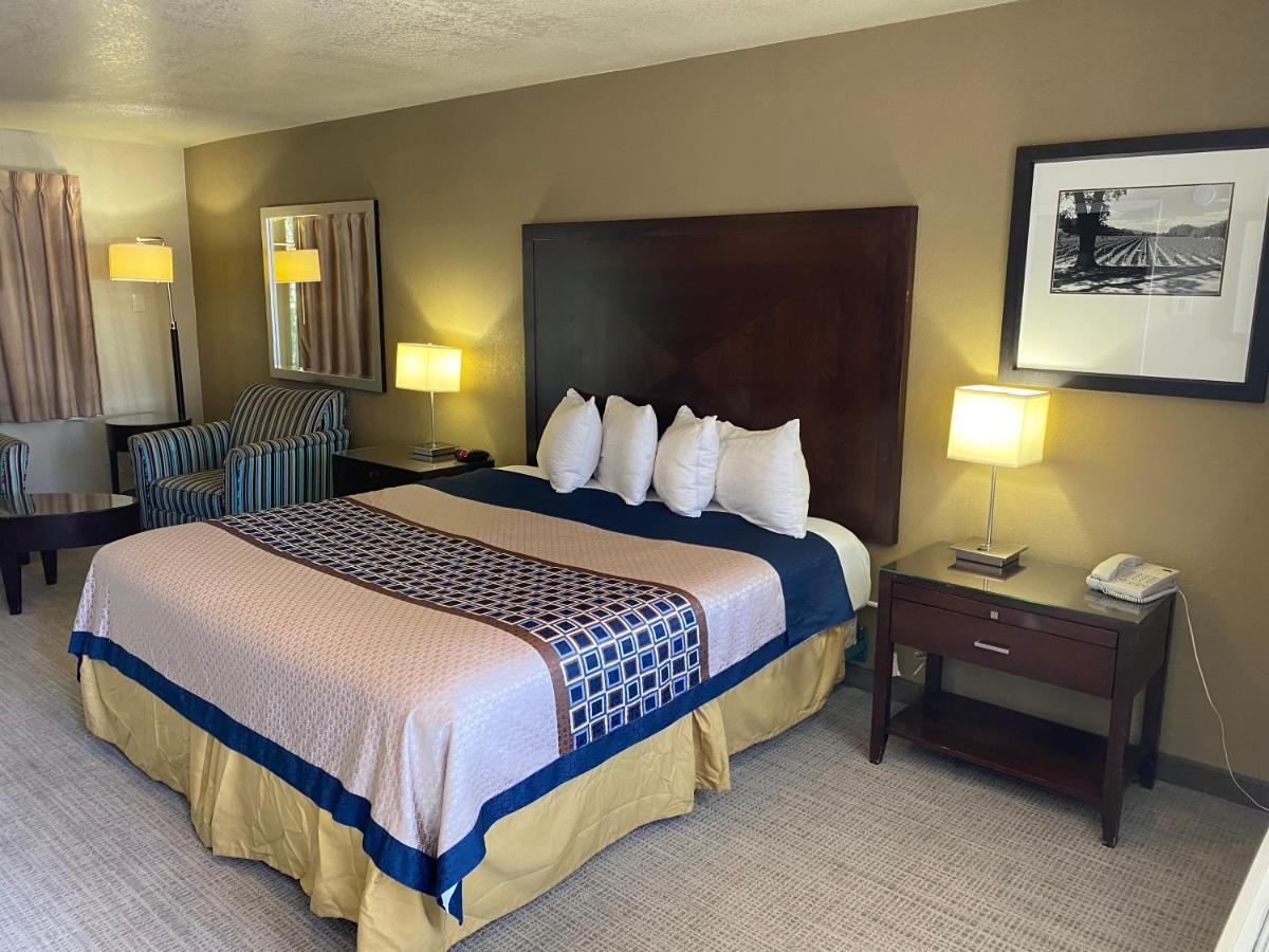 Vino Inn & Suites — photo 9