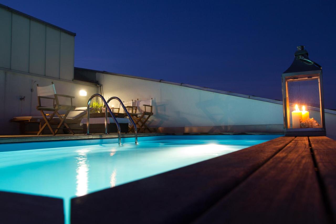 Rooftop swimming pool: Pavi Apts Ljubljana - Private Rooftop Swimming pool