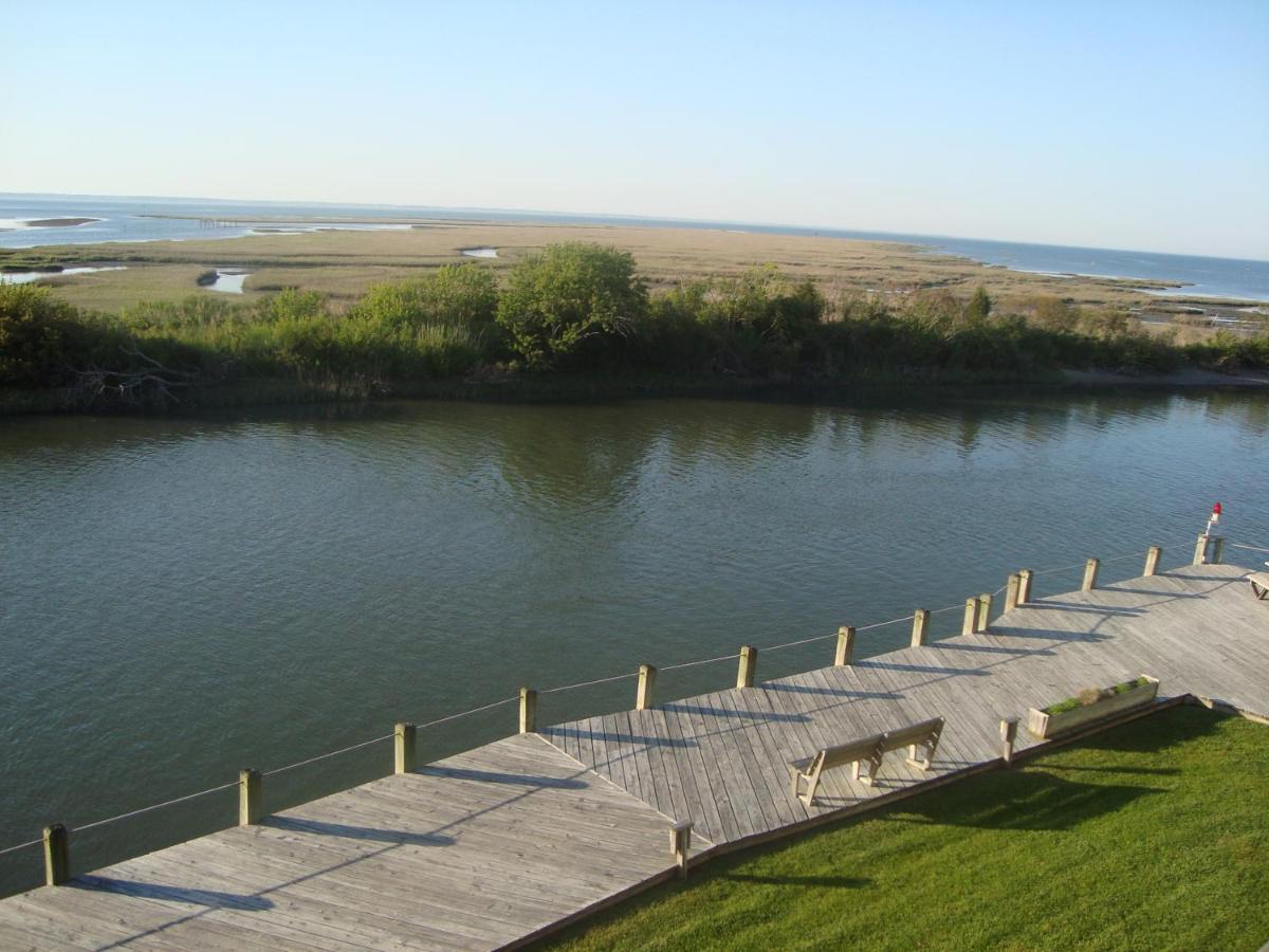 Island Resort — photo 22