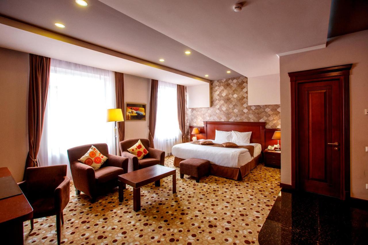 Central Hotel Yerevan photo