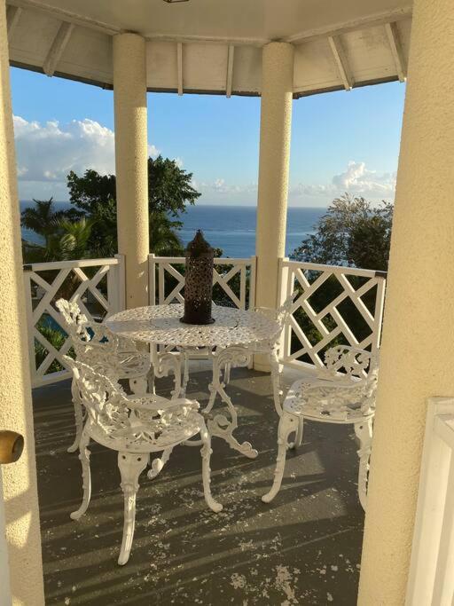Coastal Beauty - Beautiful Penthouse Condo in Ocho Rios - 5