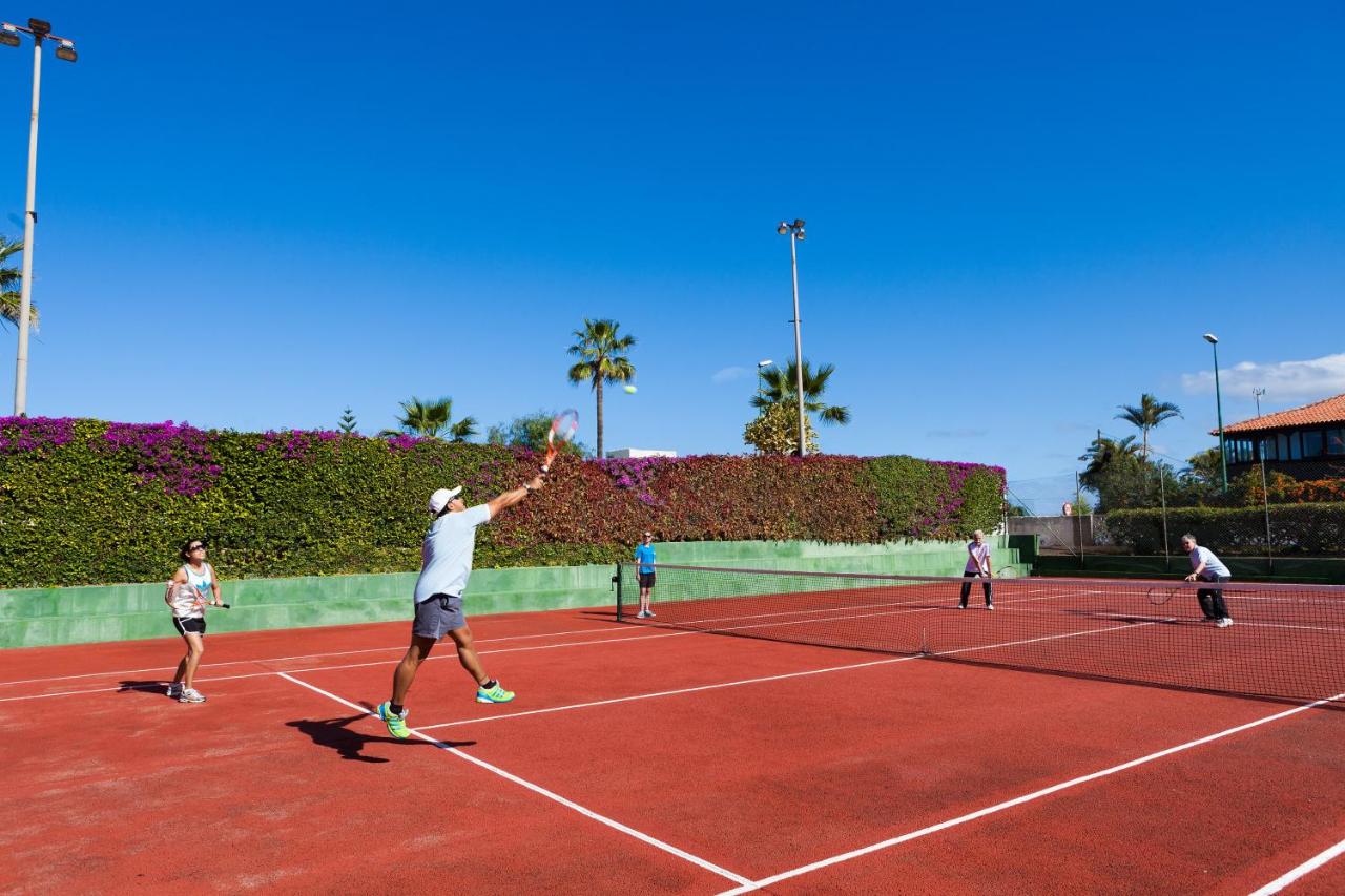 Tennis court: Hotel Blue Sea Interpalace