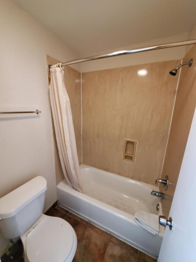 Bonita Inn Motel — photo 24