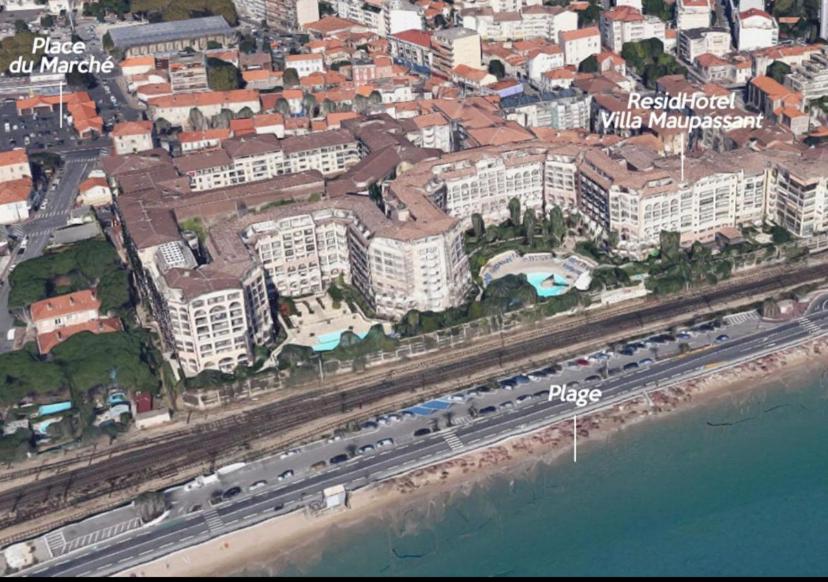 Hotel, plaża: Appartamento in riva al mare a Cannes