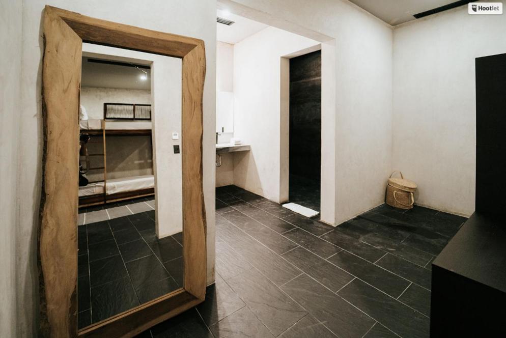 Kings Mansion for 26 guests! photo