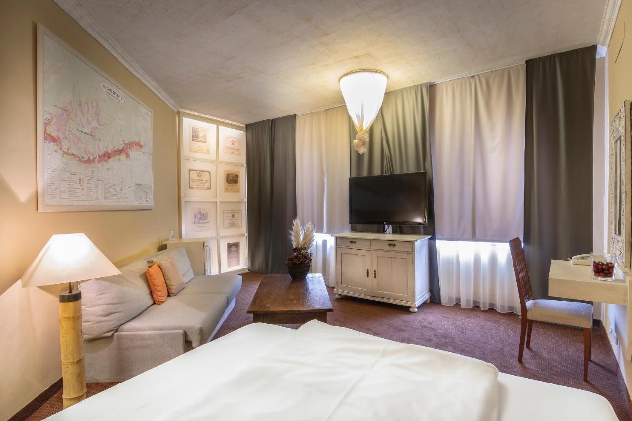Villa St. Tropez photo