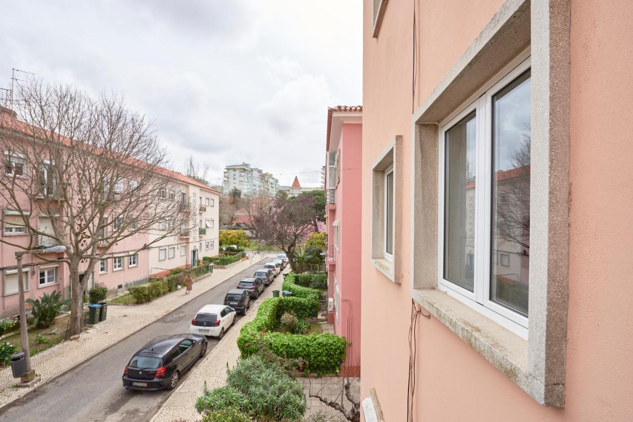 Sunny Renovated Apt With AC, By TimeCooler - 5