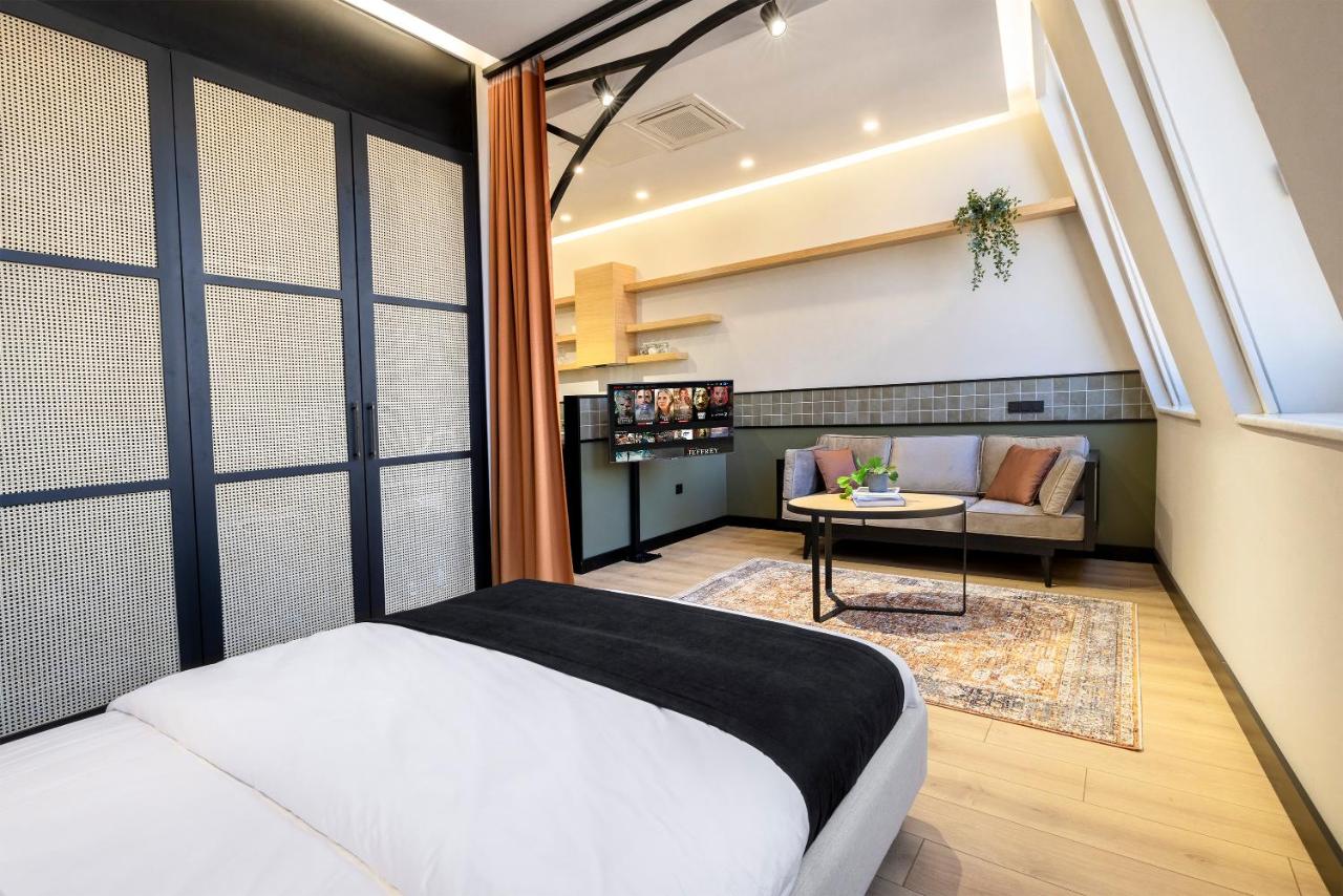 Upside Apartments - 3