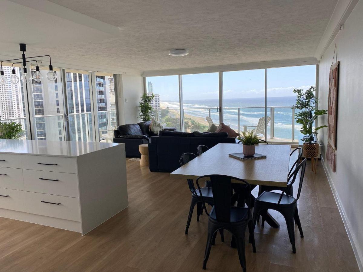 Hi Surf Beachfront Resort Apartments photo