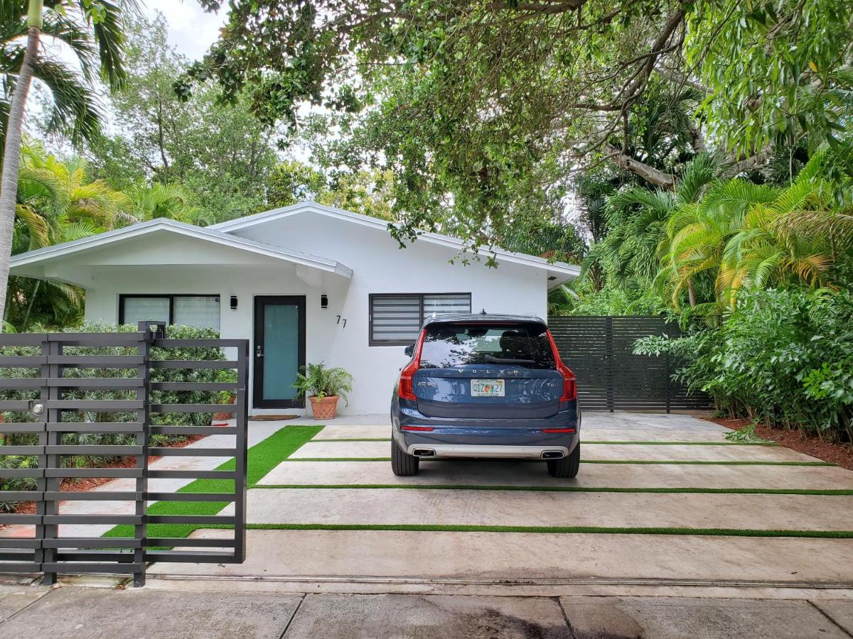 Casa Tua in center of Design District near Midtown, Wynwood, 10 min to Miami Beach
