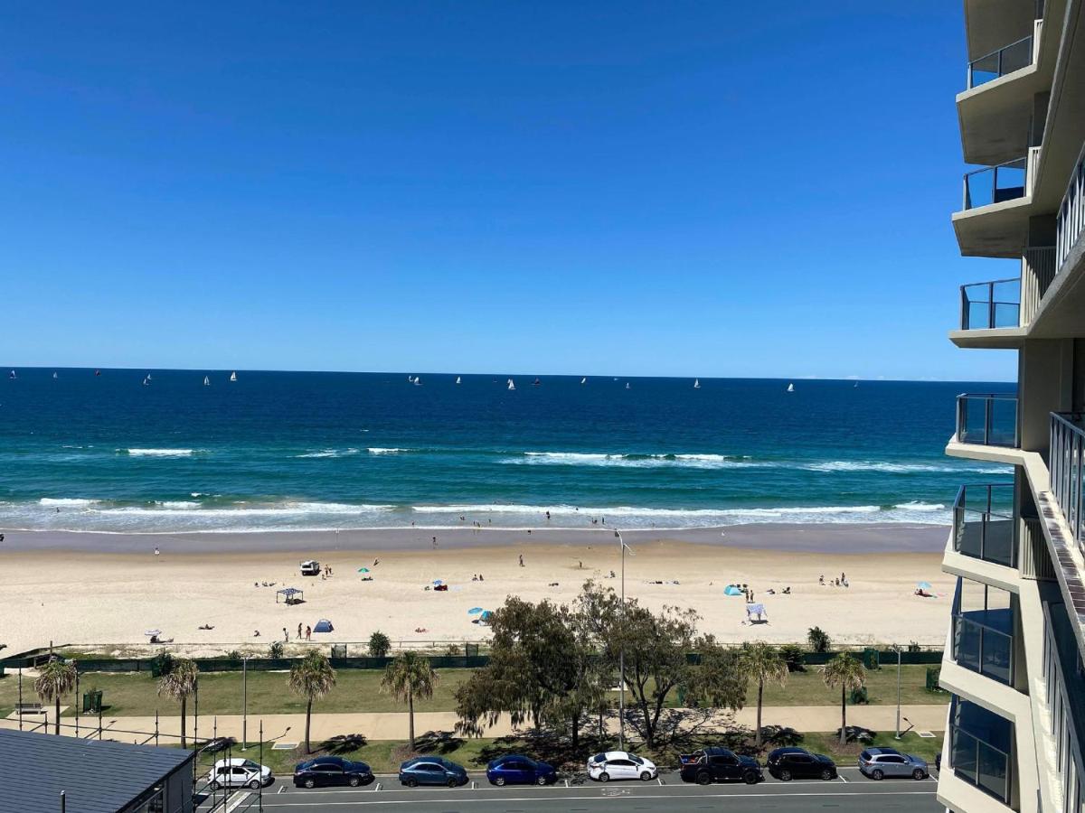 Hi Surf Beachfront Resort Apartments photo