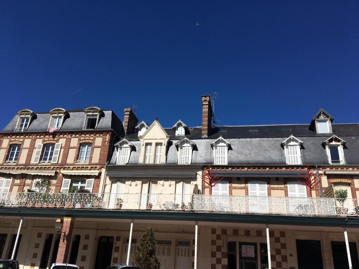 À deux pas du casino et de la plage Spacieux 2 pièces